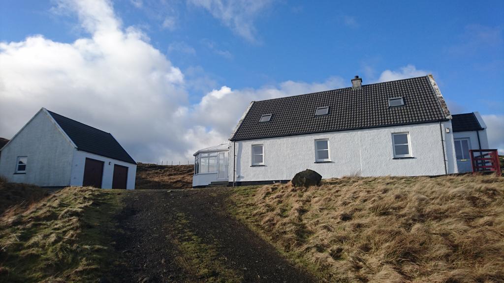 Waterfall View Milovaig Exterior photo